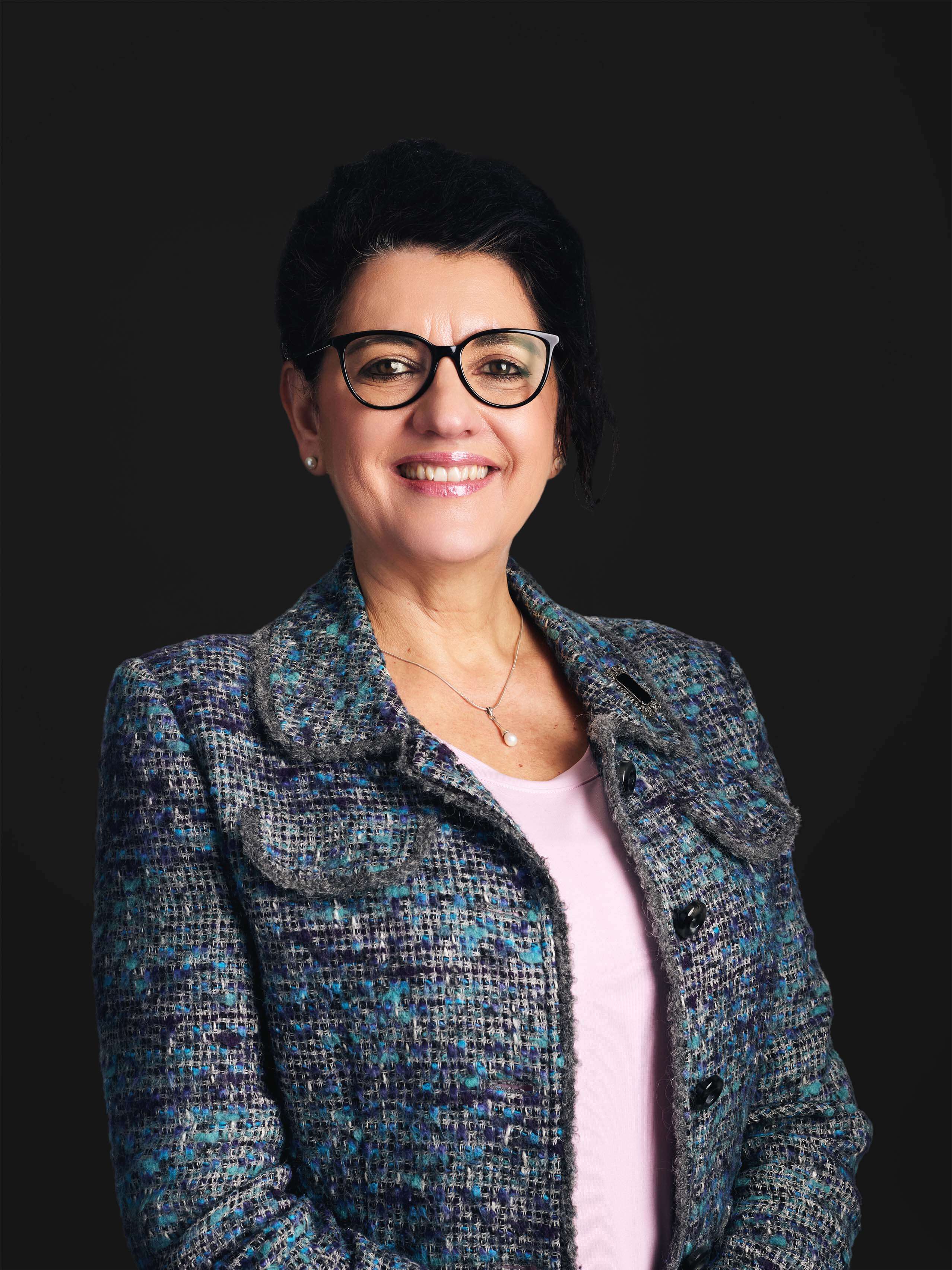 Adina Popa.